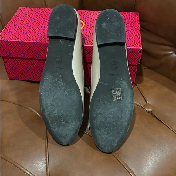 Tory Burch Cap Toe Ballet Flats - WORN ONCE Size 9 - Picture 6 of 9